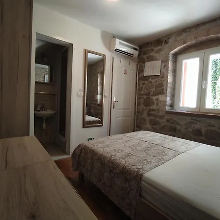 Πανσιόν Mirula 3*