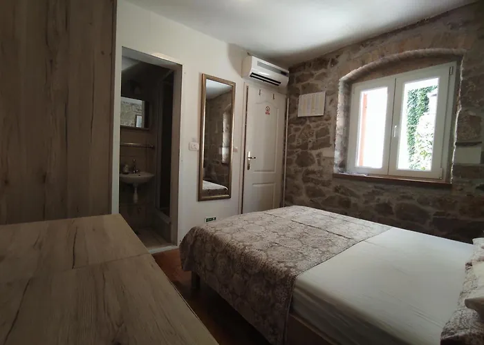 Πανσιόν Mirula 3*