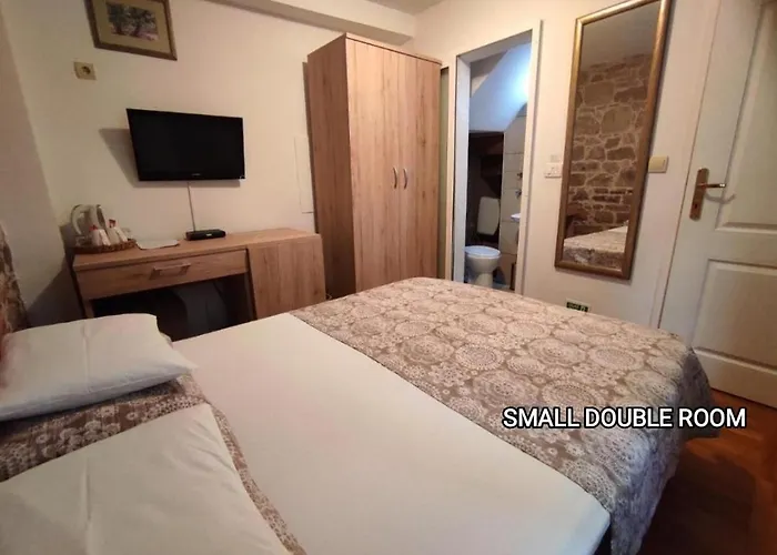 Mirula Πανσιόν Σπλιτ