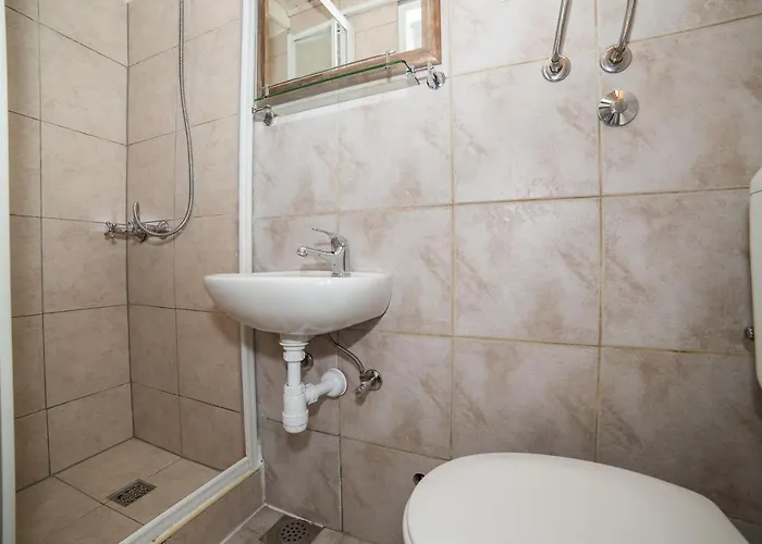 Mirula Πανσιόν Σπλιτ